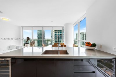 Aluguel de apartamento no The Bond 2509