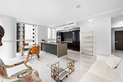Aluguel de apartamento no The Bond 2509