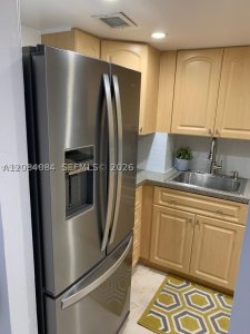 Aluguel de apartamento no Triton Towers 1016