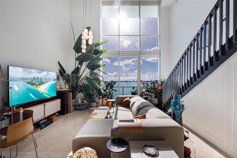 Condo for sale at Onyx On The Bay 403