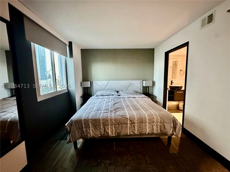 Apartment for rent at Madison Miami W-1408