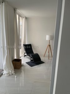 Aluguel de apartamento no The Venetia 27K