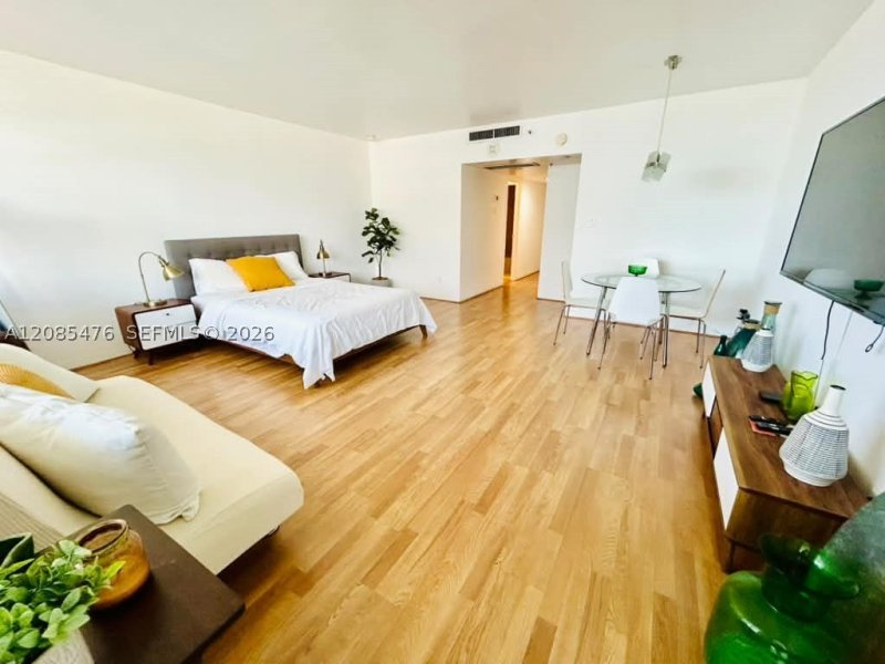Apartment for rent at Oceania 1 829