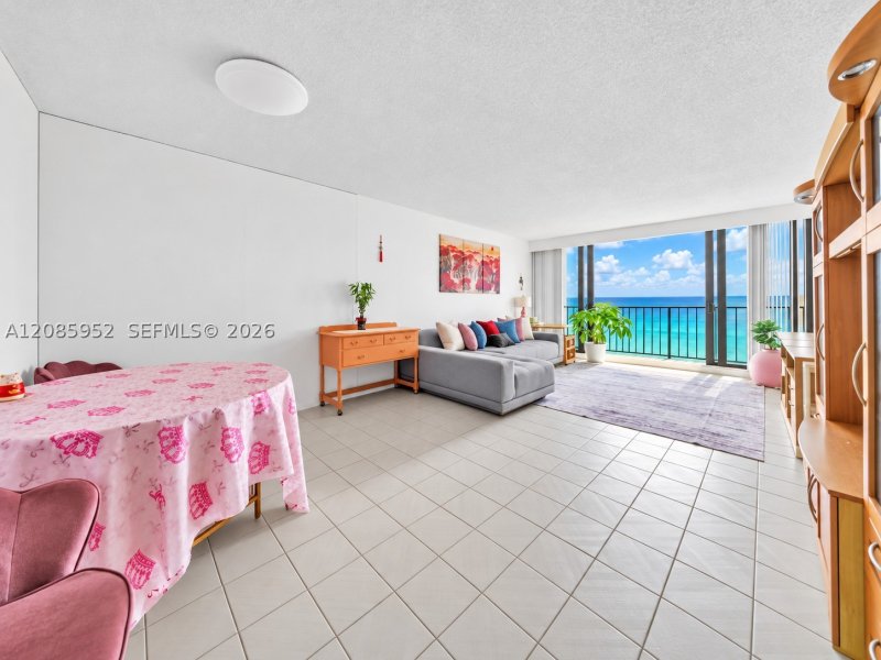 Condo for sale at Britannia at Quadomain 1702