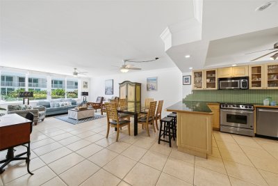 Carriage House Miami Beach Apt #108