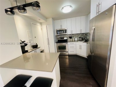 Brickell Bay Club Apt #409