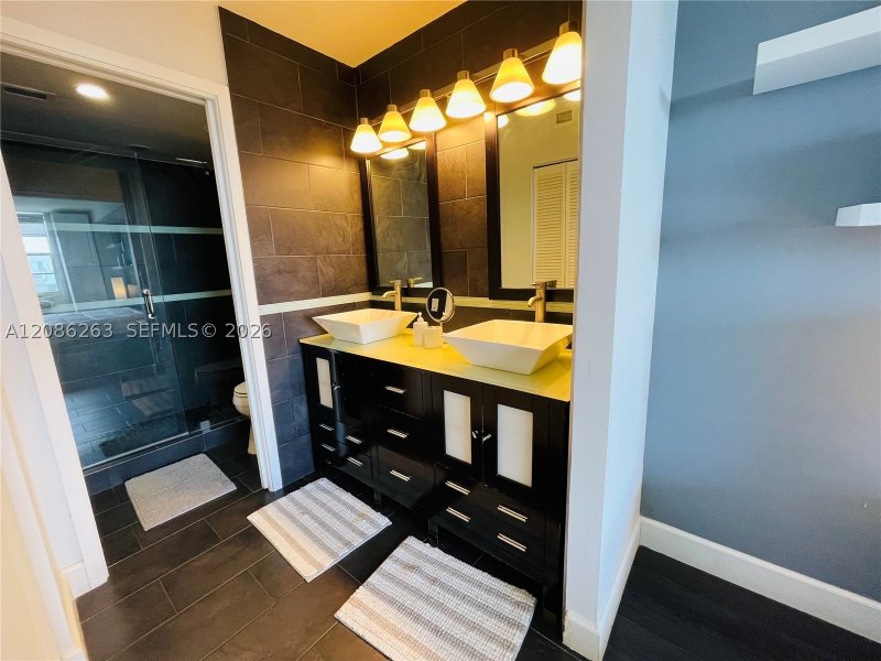 Apartment for rent at Brickell Bay Club 409