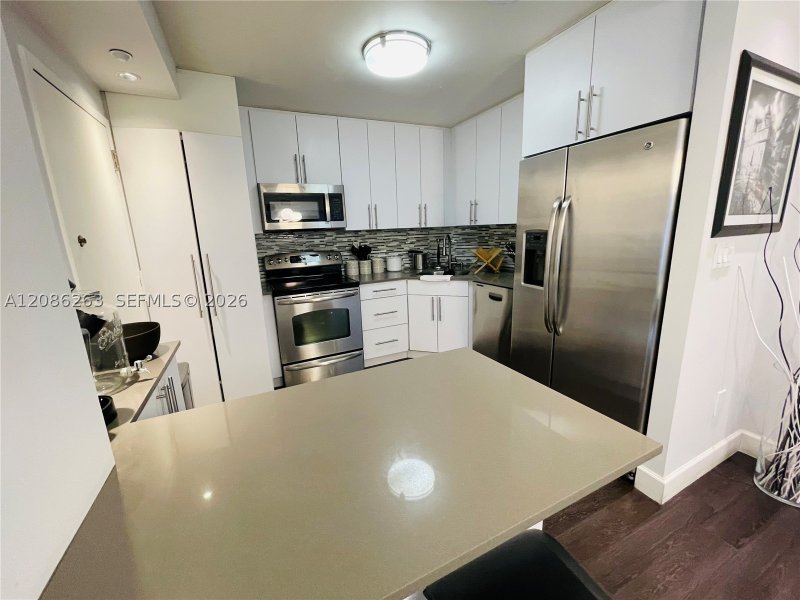 Apartment for rent at Brickell Bay Club 409