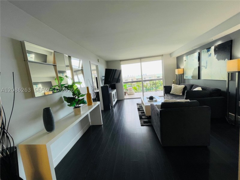 Apartment for rent at Brickell Bay Club 409