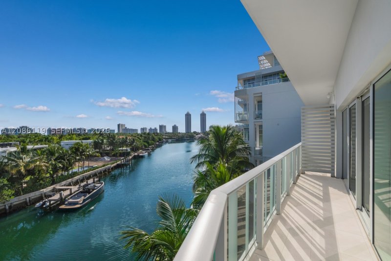 Aluguel de apartamento no Ritz-Carlton Residences Miami Beach 325