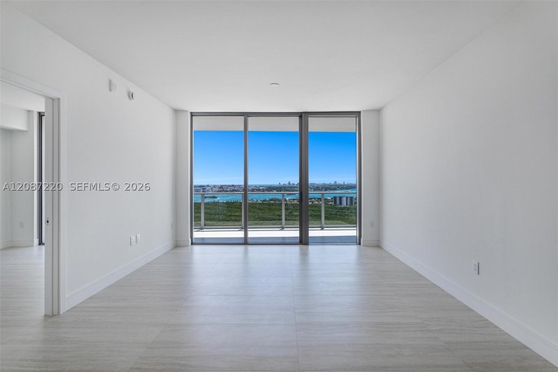 Condo for sale at One Park Tower by Turnberry 2704