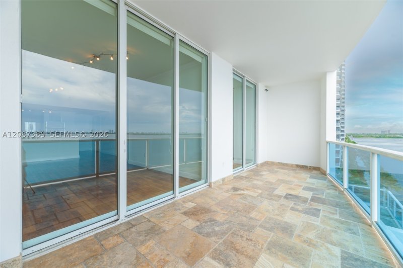 Condo for sale at New Wave 8E