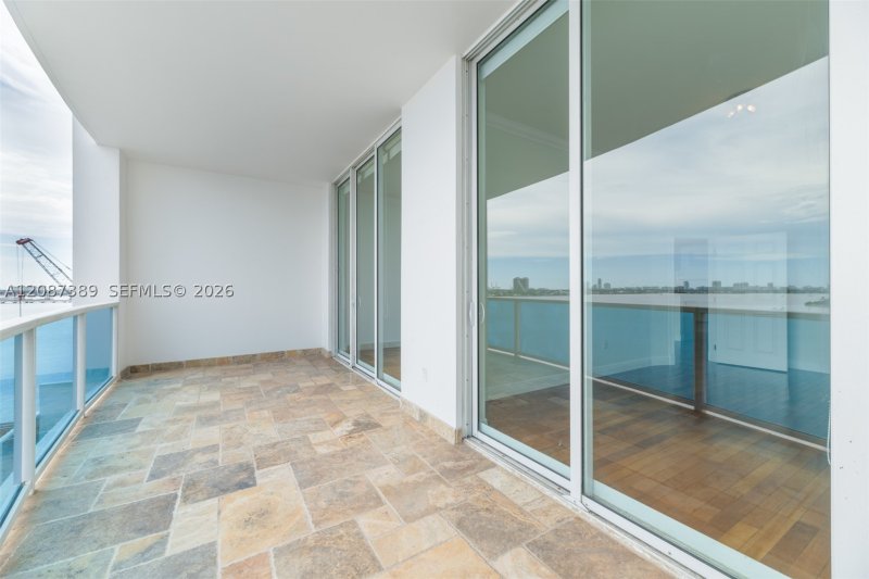 Condo for sale at New Wave 8E