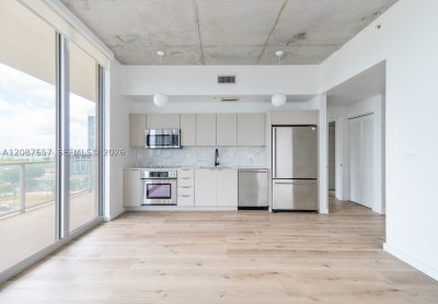 Aluguel de apartamento no Midtown Miami 2 H804