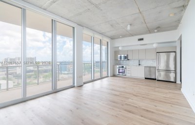 Aluguel de apartamento no Midtown Miami 2 H804