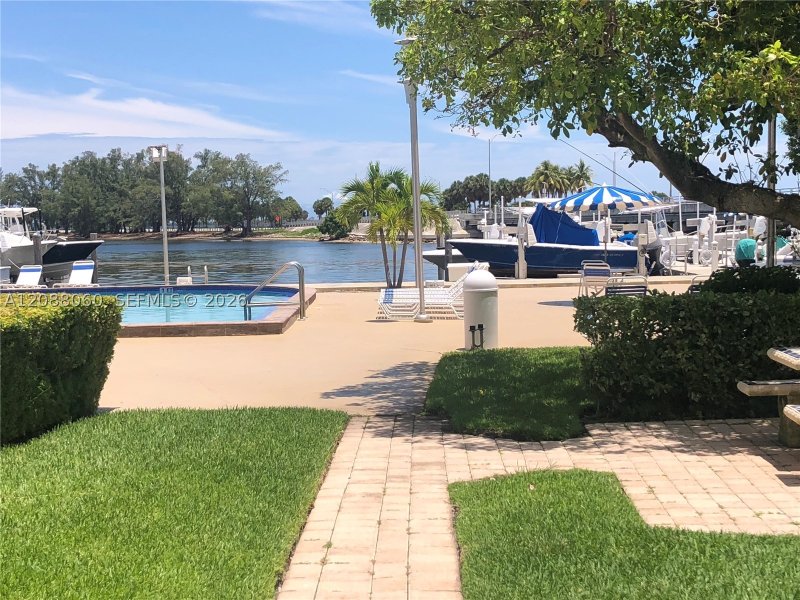 Apartment for rent at Brickell Biscayne 7E