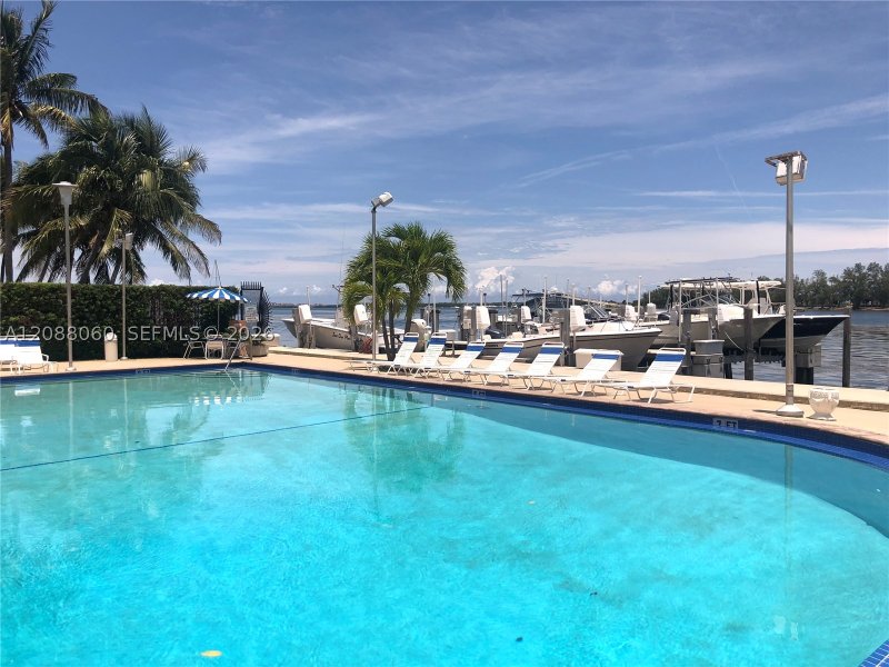 Apartment for rent at Brickell Biscayne 7E