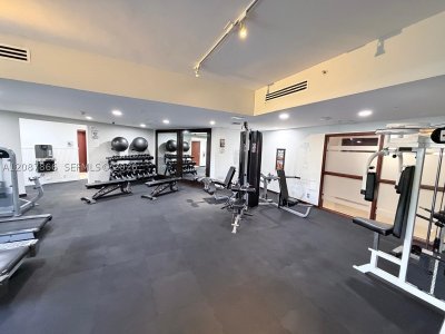 Alquiler de apartamento en Parc Central South 512