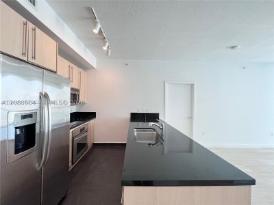 Comprar apartamento no Axis on Brickell South Tower 2310-S