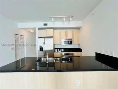 Comprar apartamento no Axis on Brickell South Tower 2310-S