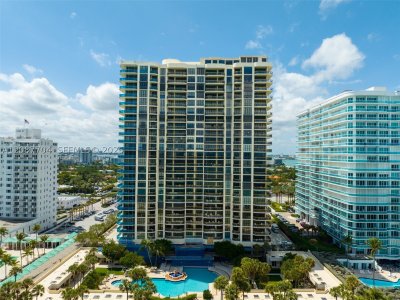 Comprar apartamento no Bal Harbour Tower Condo 5E