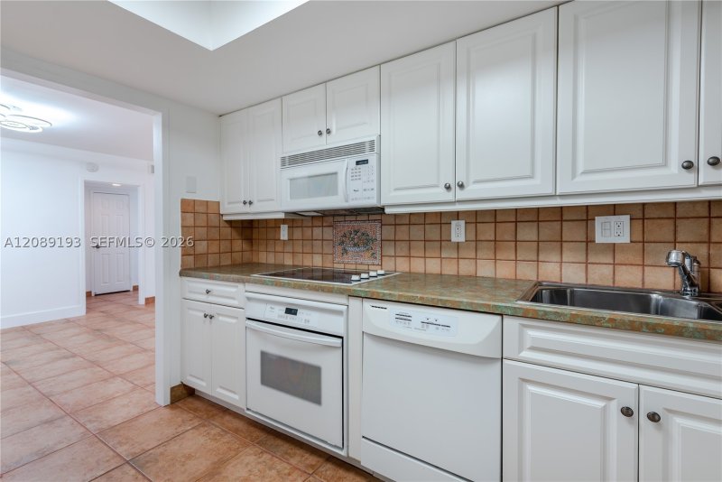 Property photo # 9