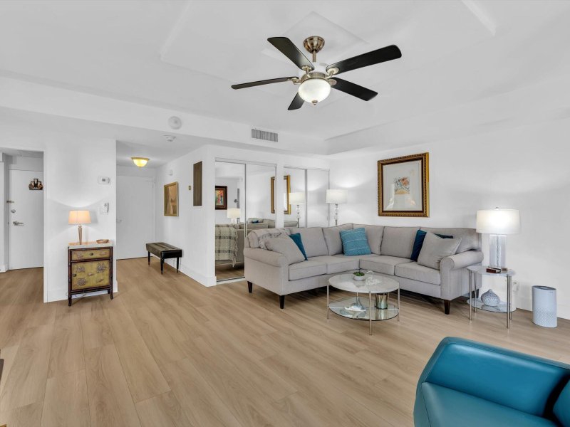 Condo for sale at Coral Ridge Towers East 912