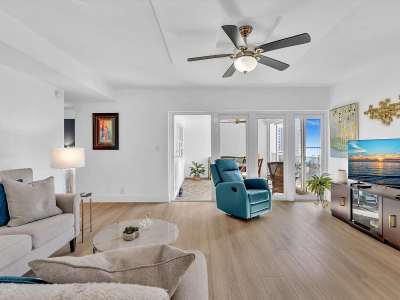 Condo for sale at Coral Ridge Towers East 912