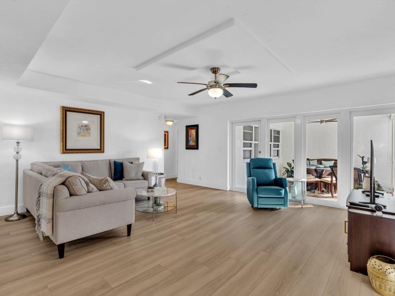 Condo for sale at Coral Ridge Towers East 912