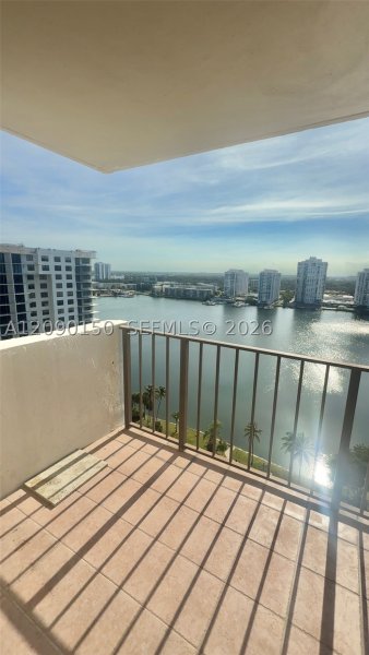 Apartment for rent at Biscayne Cove 2110