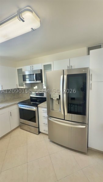 Apartment for rent at Biscayne Cove 2110
