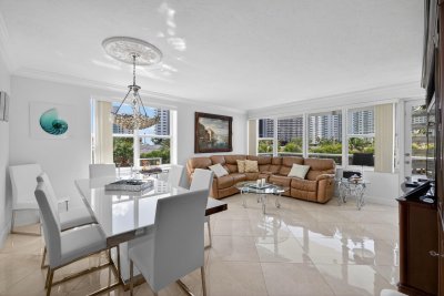 Coral Ridge Towers East Apt #309