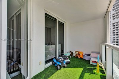 Comprar apartamento en South Tower at The Point 901