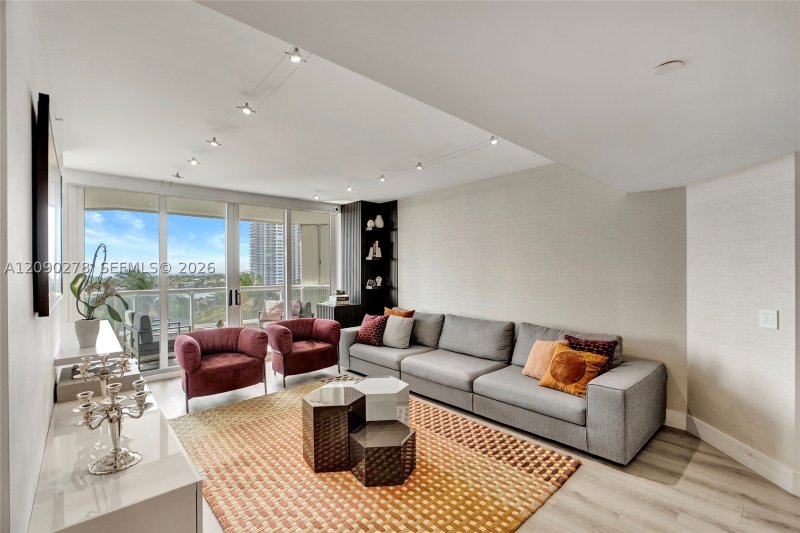 Comprar apartamento en South Tower at The Point 901