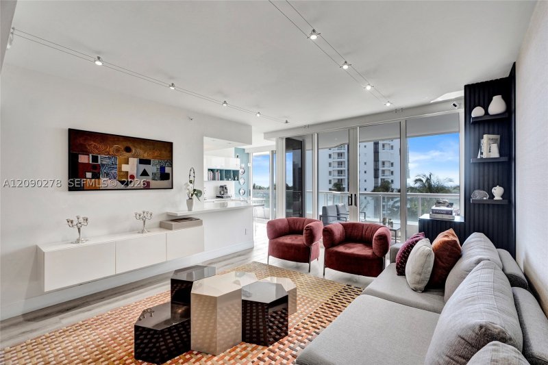 Comprar apartamento en South Tower at The Point 901
