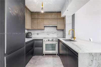 Comprar apartamento no Sunset Harbour South 2105