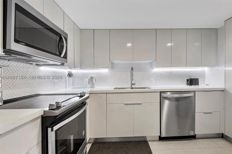 Property photo # 6