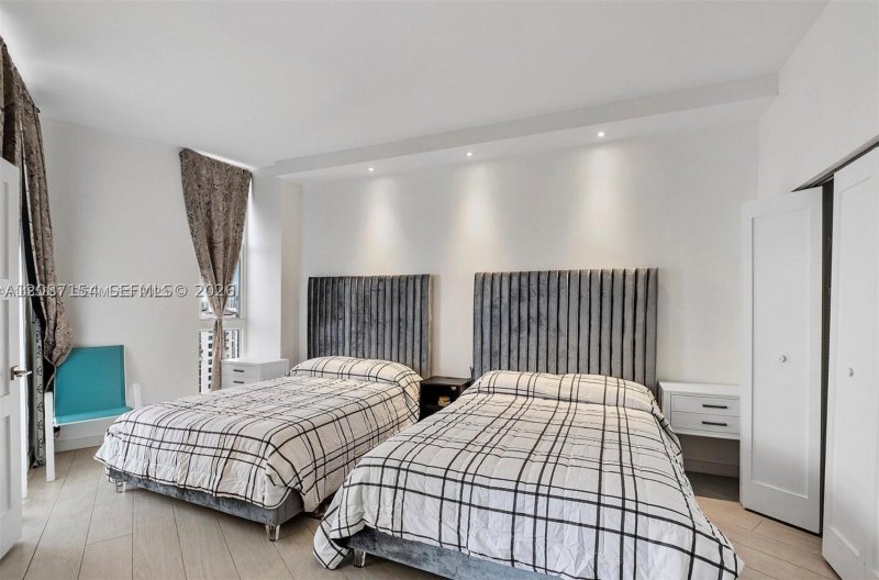 Property photo # 8
