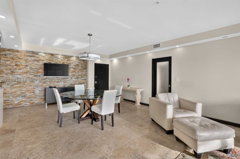 Condo for sale at Pavilion 1716
