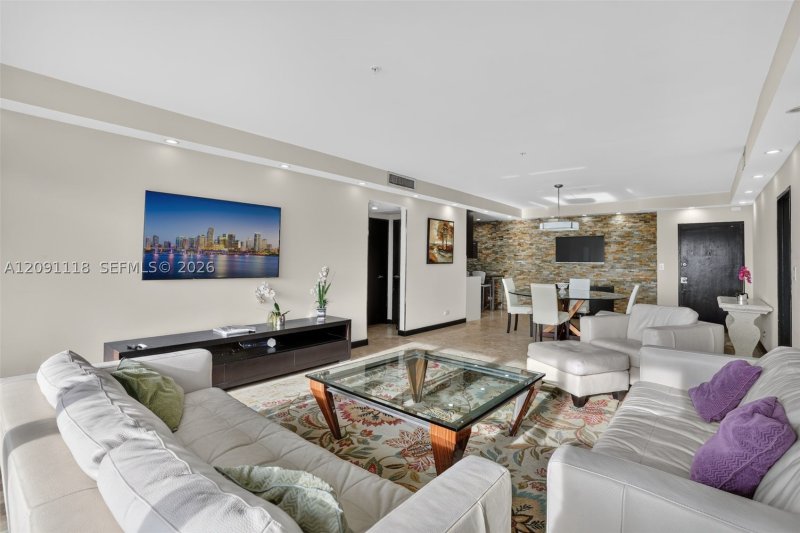 Condo for sale at Pavilion 1716