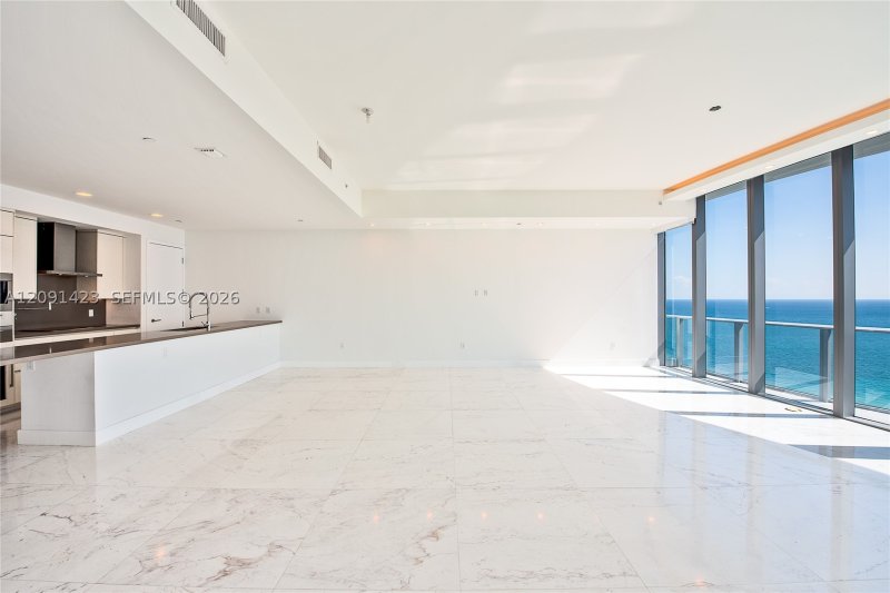 Comprar apartamento en Chateau Beach Residences 2003