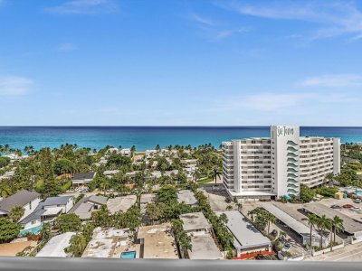Comprar apartamento en Vantage View 1708