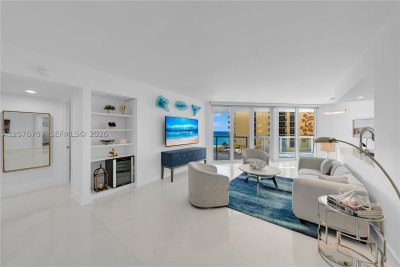 Oceania 1 Apt #712