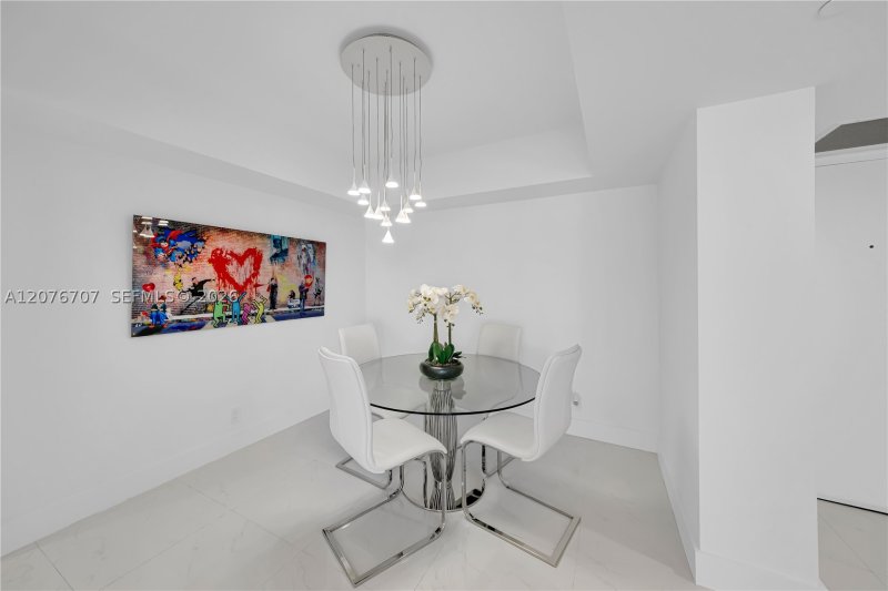 Comprar apartamento en Oceania 1 712