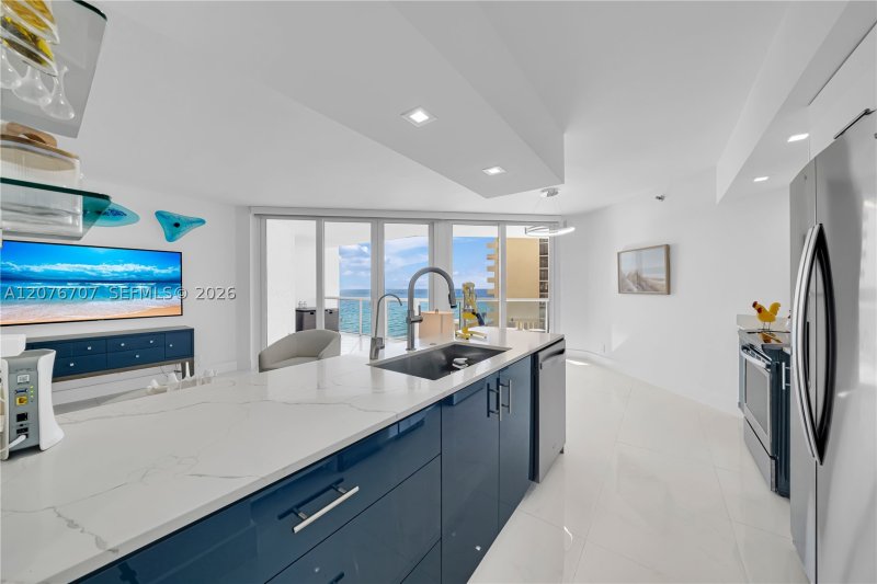 Comprar apartamento en Oceania 1 712