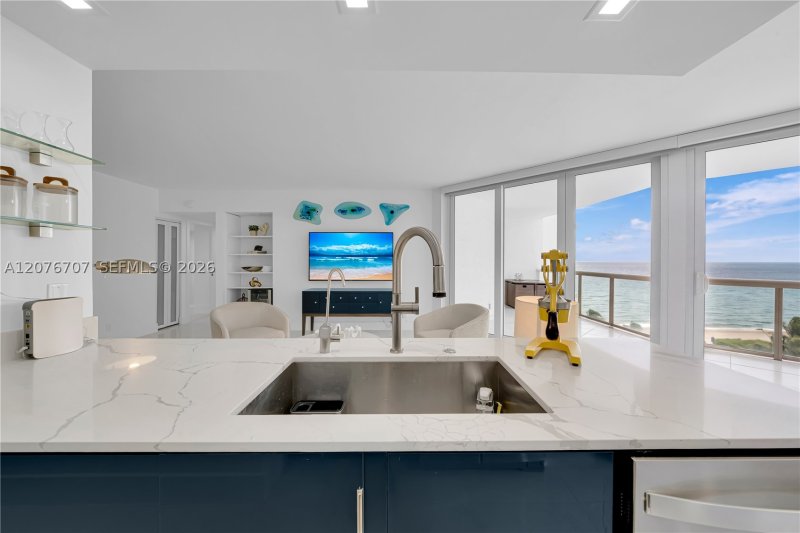 Comprar apartamento en Oceania 1 712