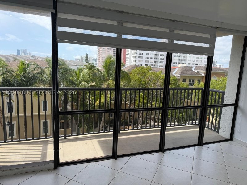 Condo for sale at Avant Garde 407