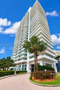 Grand Venetian Apt #1404