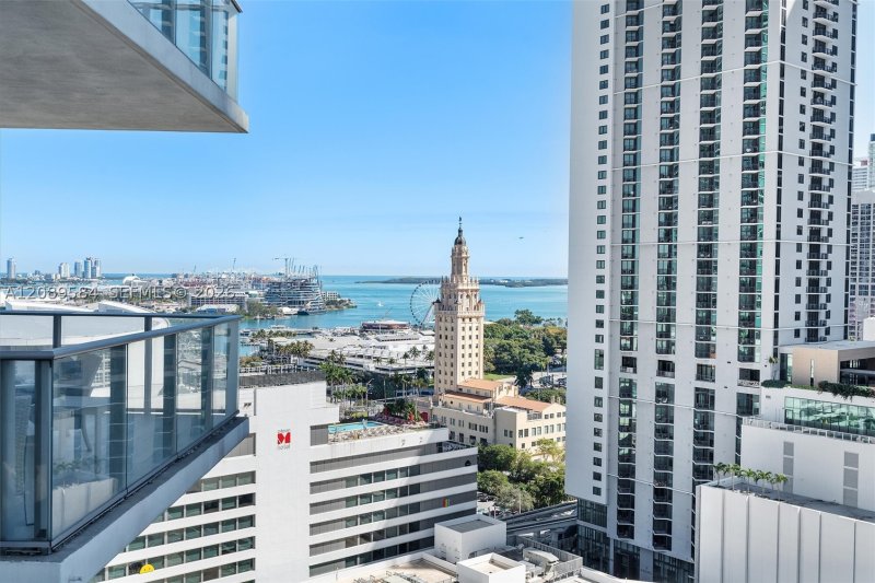Condo for sale at Paramount Miami WorldCenter 1712