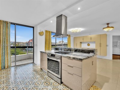 Comprar apartamento en Mystic Pointe 500 2002